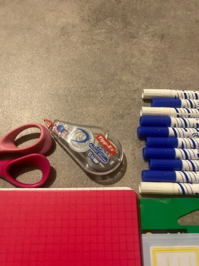 Lot de fournitures scolaires - photo numéro 7