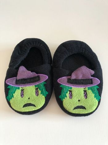 Chaussons enfant sorcière
