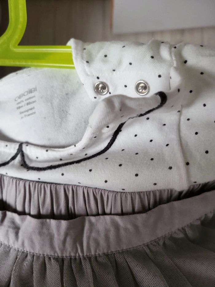 Ensemble t-shirt manches longues et jupe obaibi neuf 18 mois - photo numéro 8