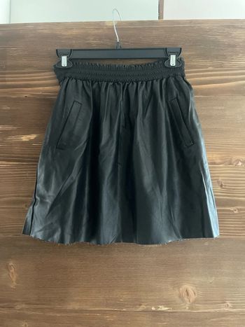 Jupe simili cuir noire