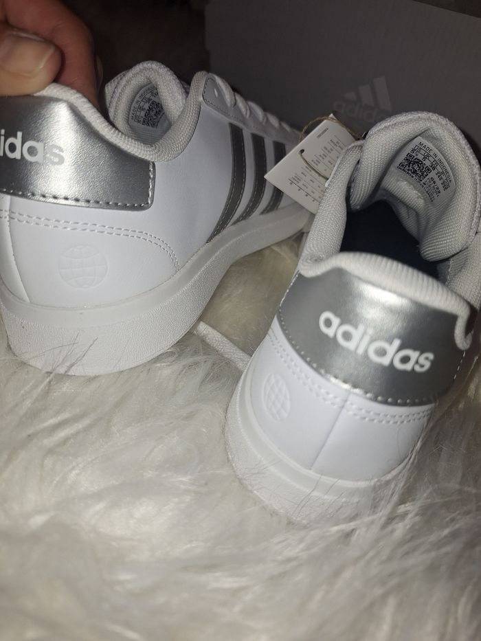 Baskets adidas - photo numéro 5