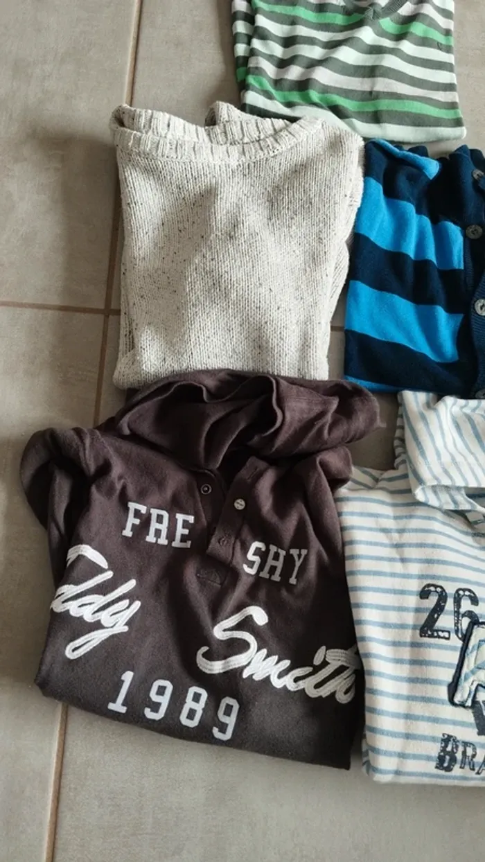 Lot de 5 pulls taille 12 ans garçon - photo numéro 9