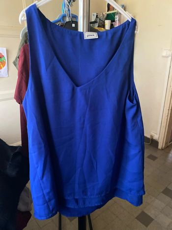 Débardeur bleu ciel