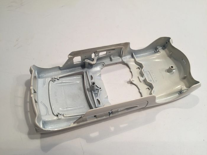 Carcasse carrosserie pièce détachée miniature Chevrolet Corvette 1957 1/24 burago #A17 - photo numéro 2