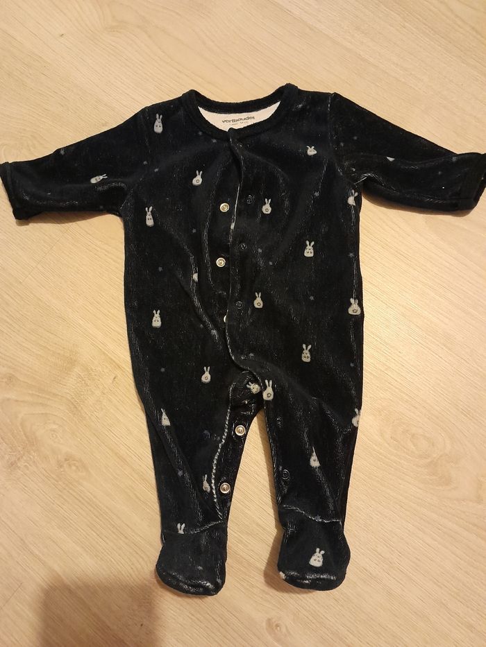 Pyjamas 1 mois - photo numéro 3