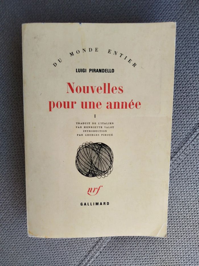 Livre nouvelles pour une année