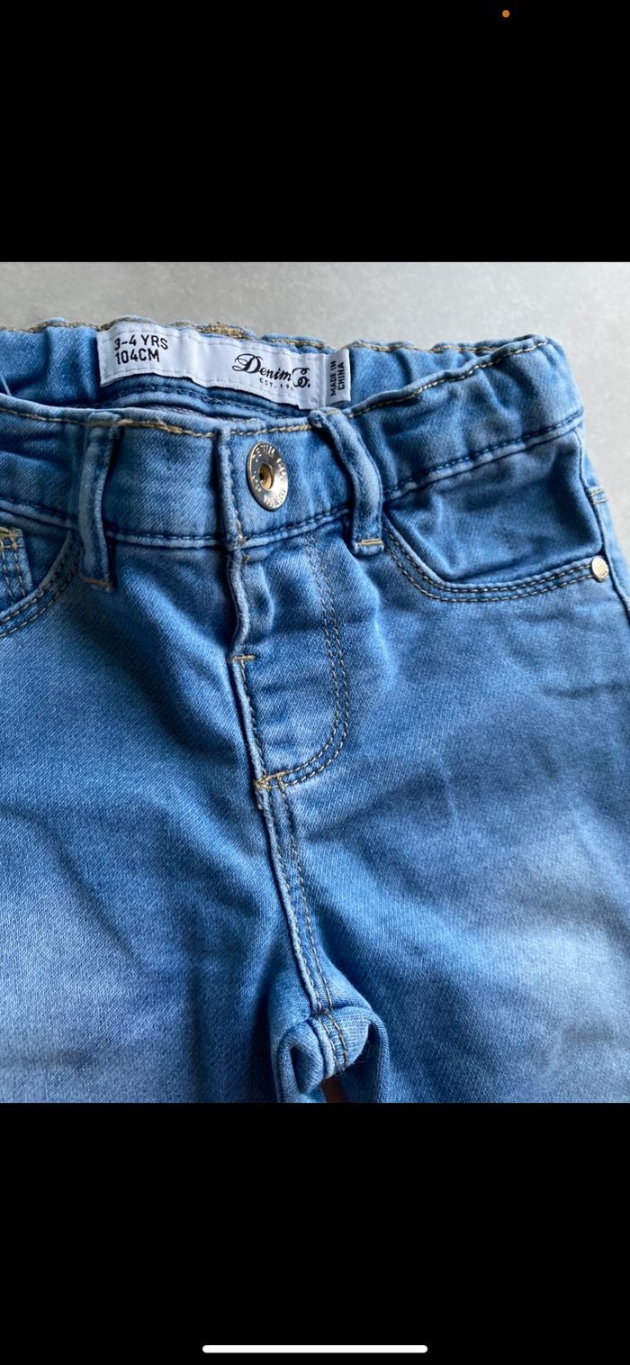 Jean stretch effet usé / déchiré fille 4 ans - photo numéro 4