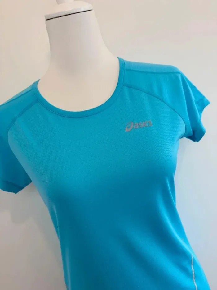 T-shirt de sport Asics bleu taille S super état - photo numéro 3