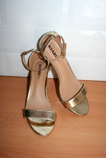 Talons dorés Kiabi pointure 41