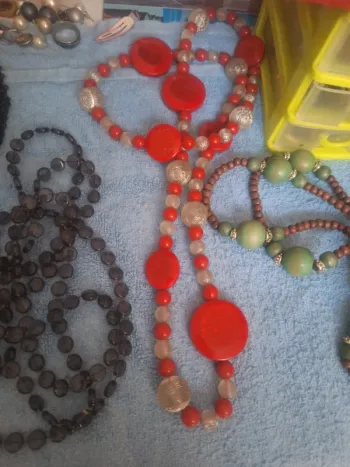 #collier différents couleur