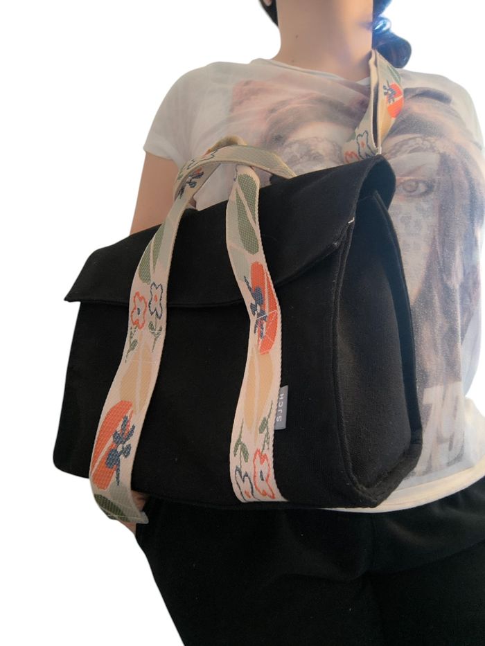 sac à main noir avec plusieurs compartiments - photo numéro 6