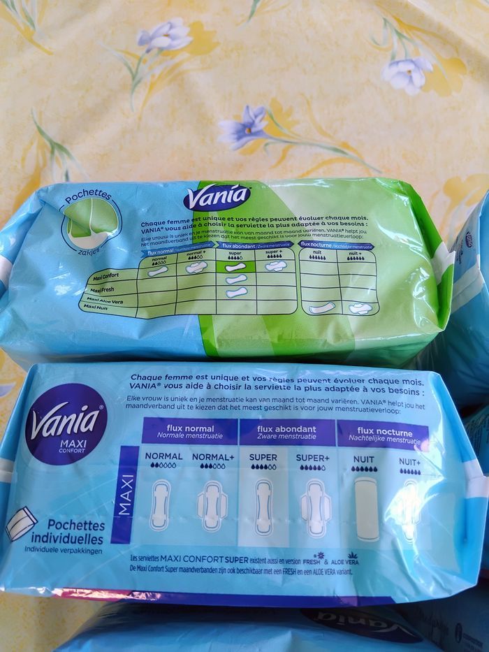 Lot 6 PAQUETS SERVIETTES HYGIENIQUE "VANIA + DOULYS" - photo numéro 6