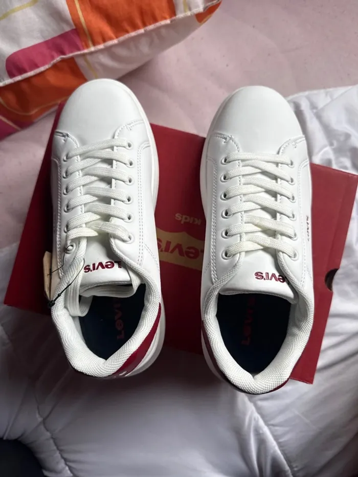 Jolie paire de baskets Levi’s neuves avec étiquette pointure 36 - photo numéro 6