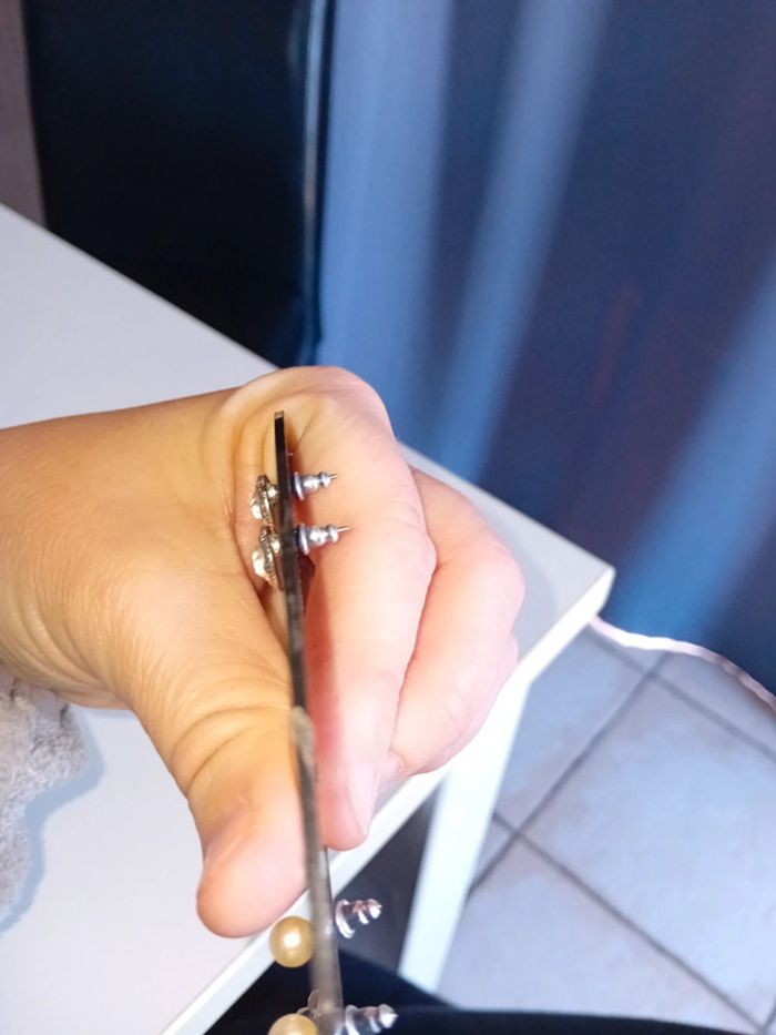 Boucles d'oreilles neuves à donner - photo numéro 4
