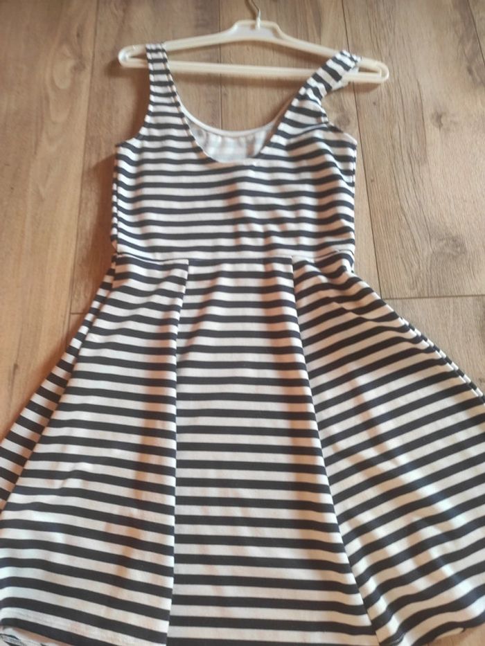 Robe courte taille 36 - photo numéro 3