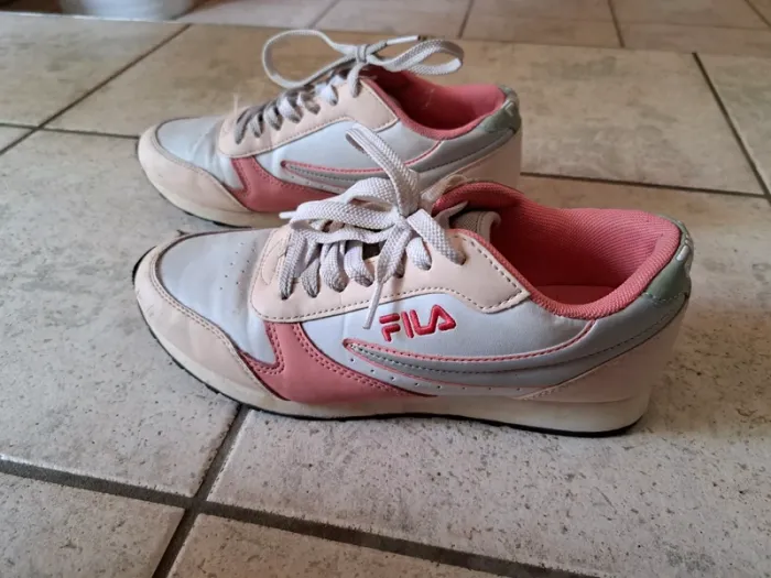 Baskets Fila, pointure 38 - photo numéro 2
