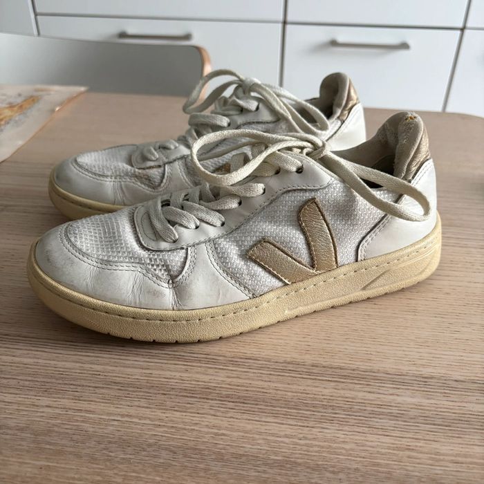 Baskets Veja • doré & blanc • 37 🌿