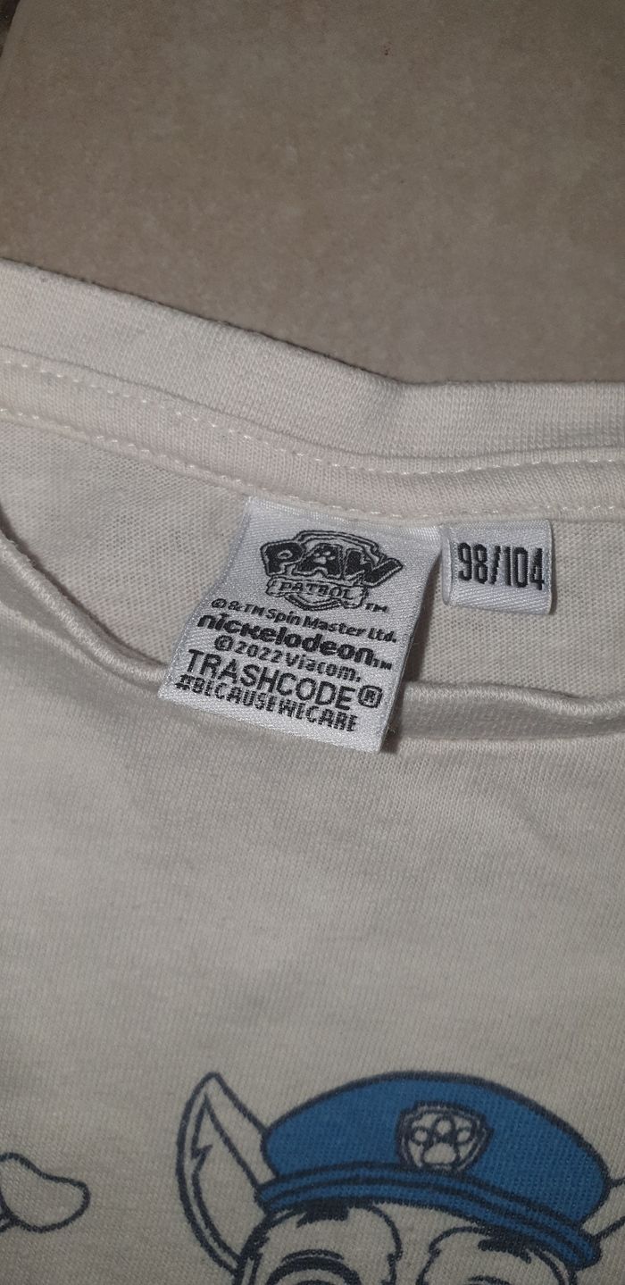 Tee shirt très bon état - photo numéro 3