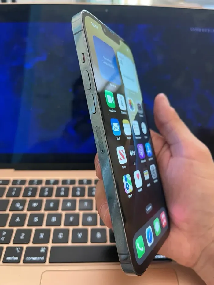 iPhone 13 Pro Max · 128 Go · Bleu - photo numéro 3