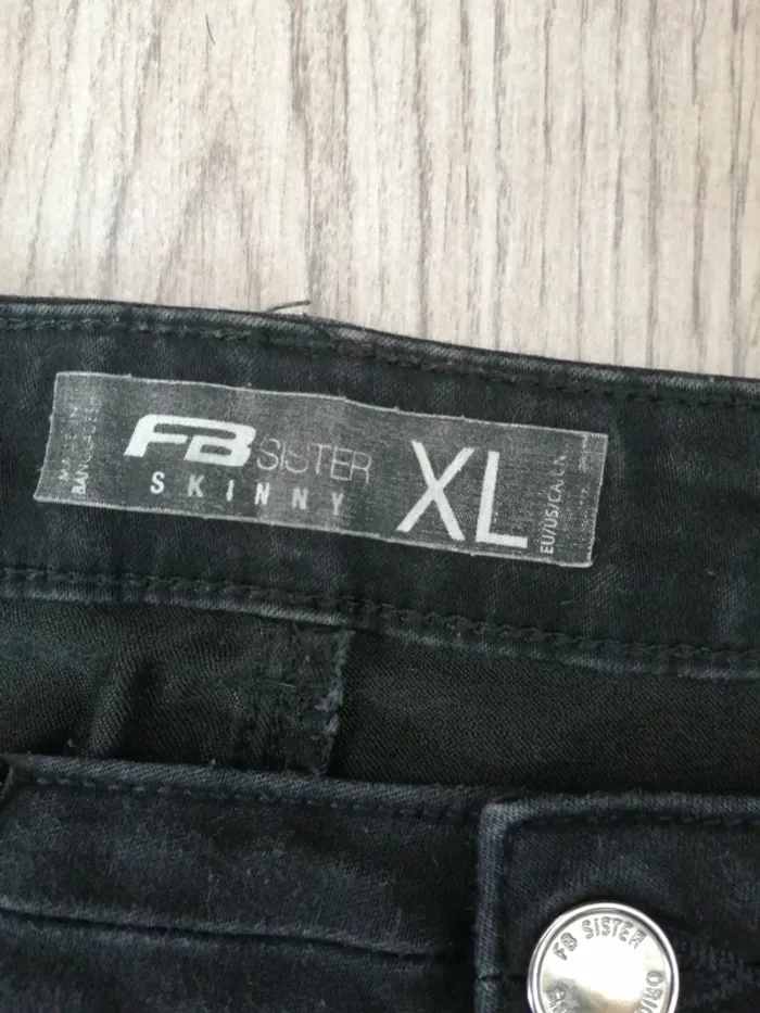 Jeans skinny noir troué aux genoux / fb sister / (XL) - photo numéro 9