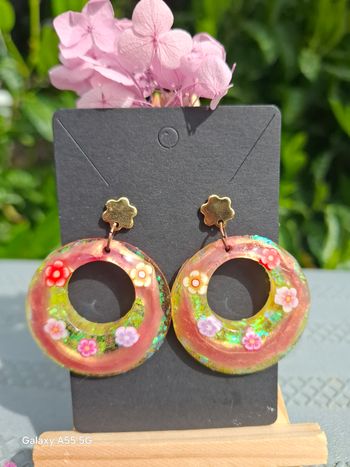 Jardin Doré – Boucles d’oreilles fleuries nacrées