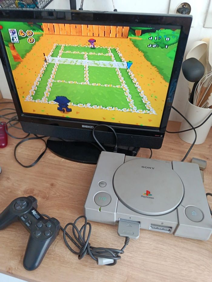 Console Playstation 1 avec jeux manettes câbles - photo numéro 4