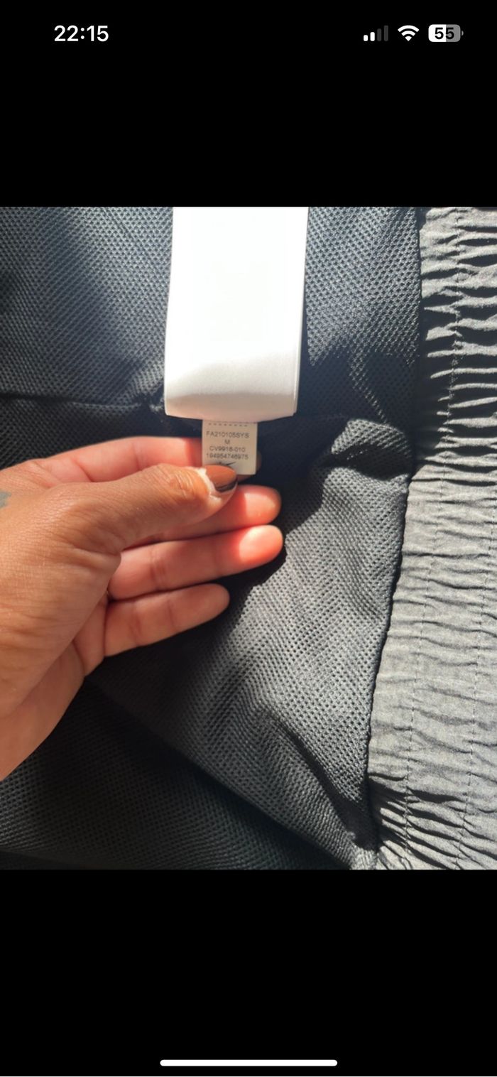 Vends veste, PSG, de marque Nike, acheté sur le site officiel - photo numéro 4