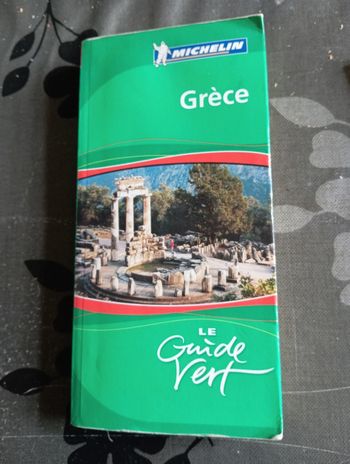 Guide Michelin Grèce plus de 600 page
