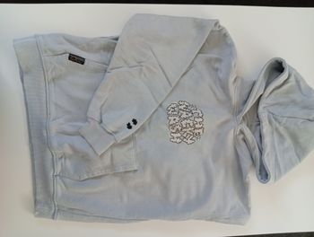 Pull capuche