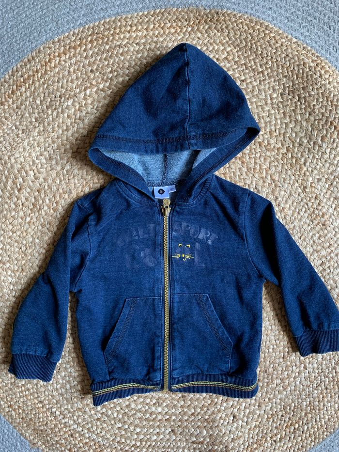 Sweat capuche bleu marine 12 mois