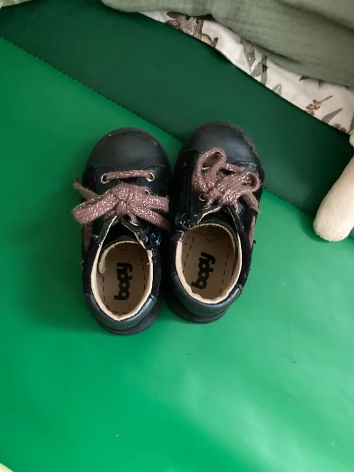 Chaussures taille 19 en cuir - photo numéro 6