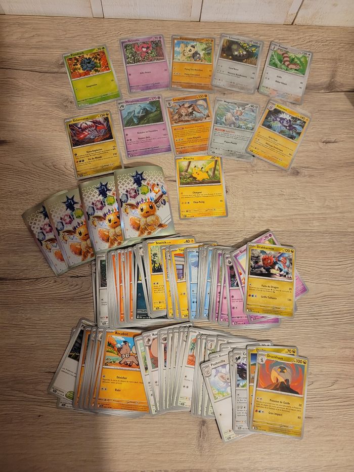 Lot cartes Pokémon différentes avec brillantes - photo numéro 3