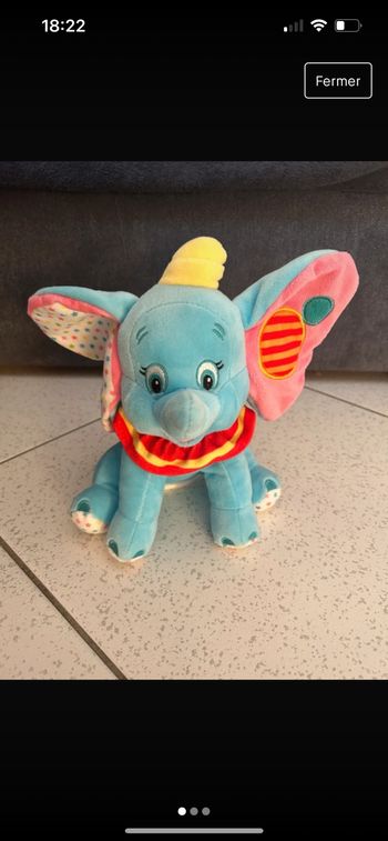 Peluche dumbo musical