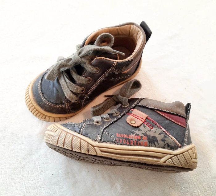 Chaussures pointure 21 - photo numéro 2