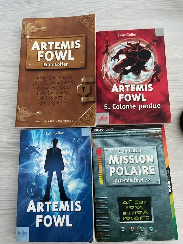 Lot de 4 livres Artemis Fowl