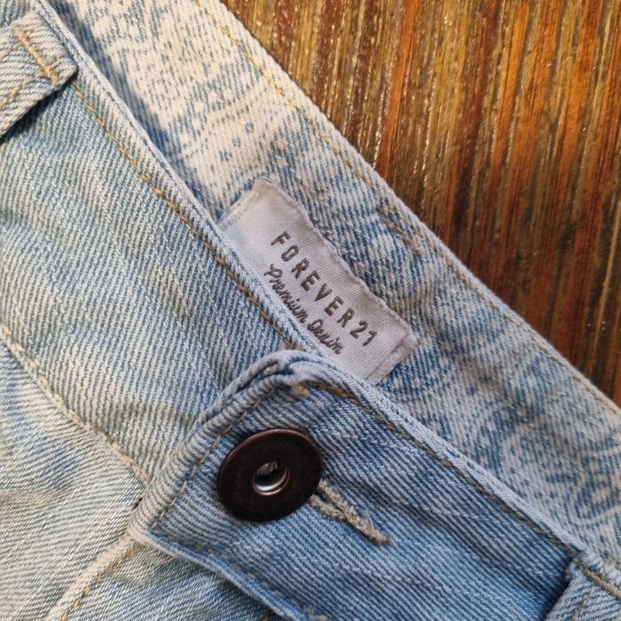 short FORECER 21 en jans délavé taille 36 - photo numéro 2