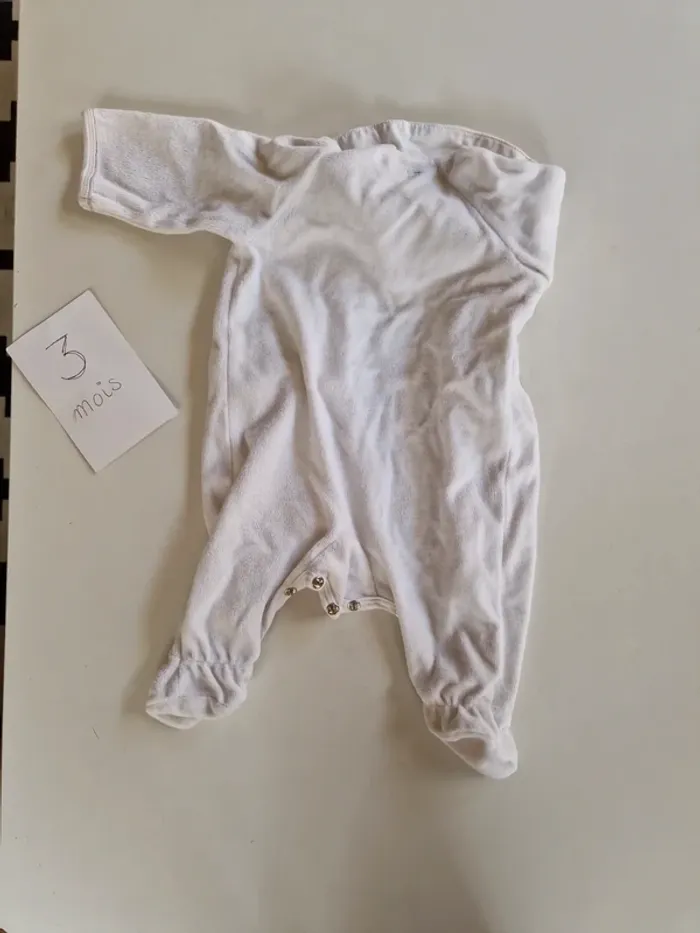 Pyjama 3 mois - photo numéro 6