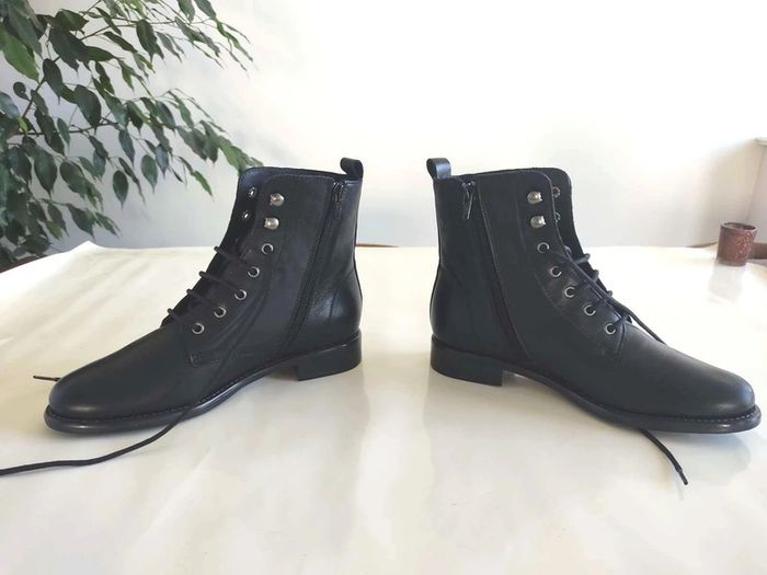 Paire de bottines Harcourt taille 37 cuir noir neuves - photo numéro 5
