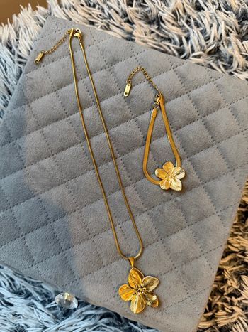 Lot collier + bracelet 