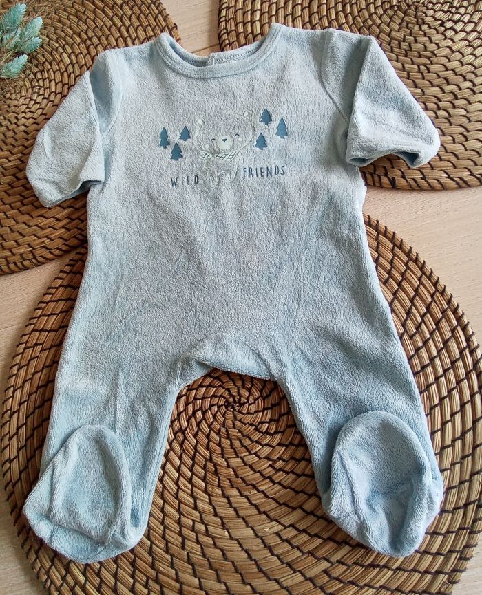 Lot 2 babygros en velours moutarde et bleu Gemo taille 1 mois - photo numéro 1