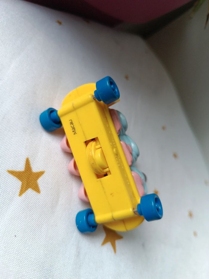 Figurine oiseau bird pigeon skate jaune yellow Warner Bros 1993 animaniacs glace icecream chariot - photo numéro 6