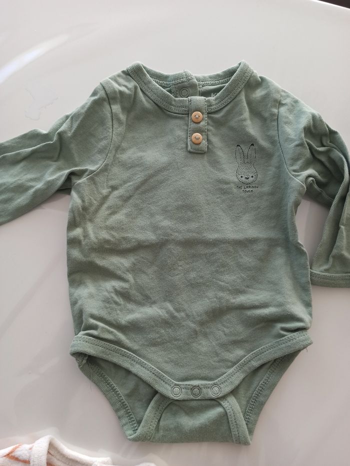 Lot 1 mois bébé garçon - photo numéro 3