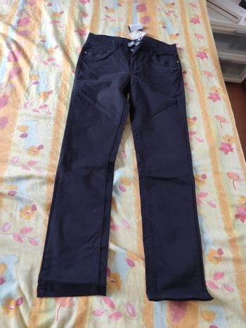 Pantalon neuf 12 ans