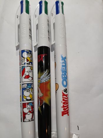 Stylos BIC 4 colours a collectionner Edition Astérix et obélix- neufs