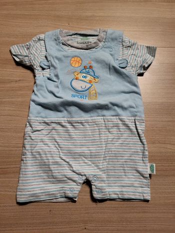 Barboteuse taille 6 mois (68 cm)