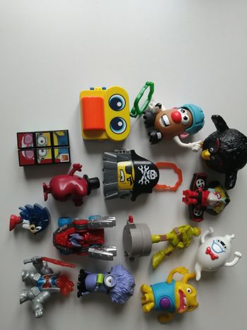lot de figurines McDonald's
