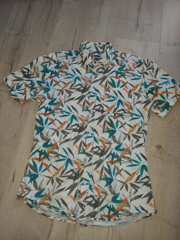 Très belle chemise S excellent état