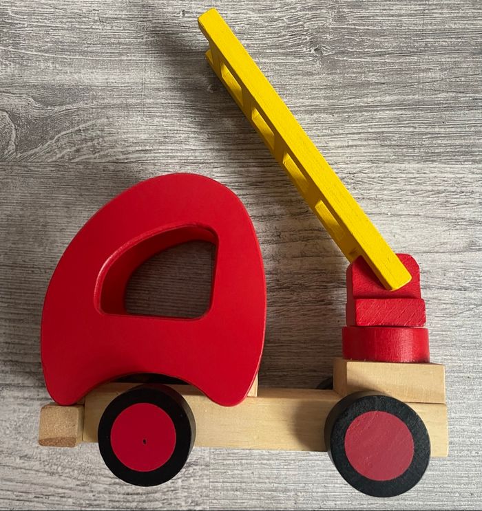 Camion pompier bois - photo numéro 3