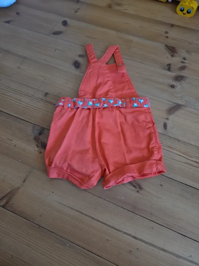 Lot de 5 vêtements fille en 18 mois. - photo numéro 3