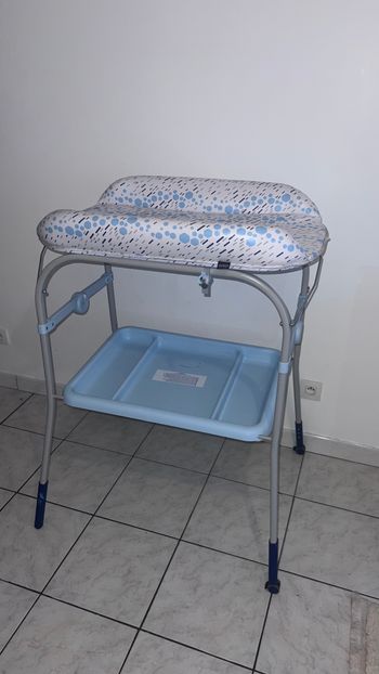 Baignoire + table à langer